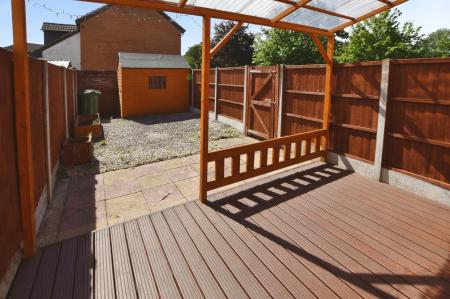 2 bedroom Terraced House for sale in Cabin Leas, Loughborough, LE11