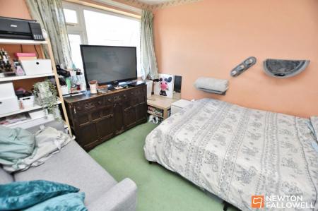 3 bedroom Semi-detached house for sale in Derwent Road, Barrow Upon Soar, LE12