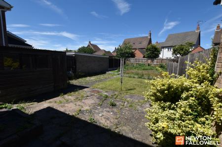 3 bedroom Semi-detached house for sale in Derwent Road, Barrow Upon Soar, LE12