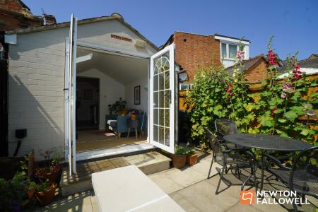 2 bedroom Terraced House for sale in Main Street, Woodhouse Eaves, LE12