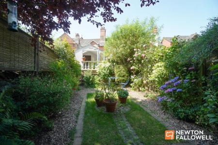 2 bedroom Terraced House for sale in Main Street, Woodhouse Eaves, LE12