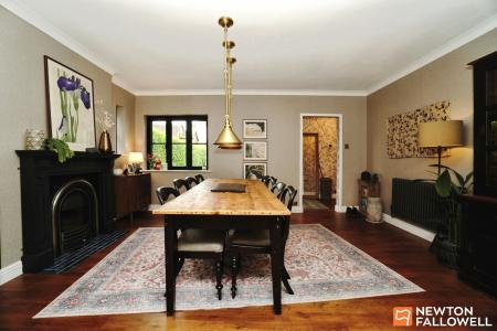 3 bedroom Detached bungalow for sale in Castledine Street, Loughborough, LE11