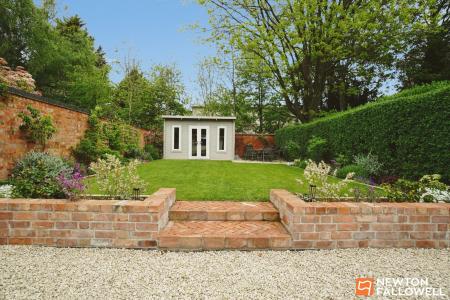 3 bedroom Detached bungalow for sale in Castledine Street, Loughborough, LE11