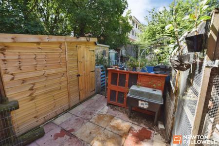 3 bedroom Semi-detached house for sale in Abberton Way, Loughborough, LE11