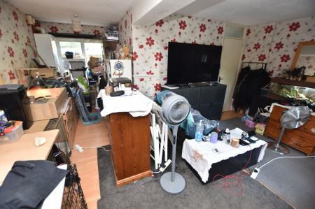 3 bedroom Semi-detached house for sale in Abberton Way, Loughborough, LE11