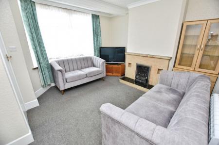 3 bedroom Semi-detached house for sale in Belton Road, Loughborough, LE11