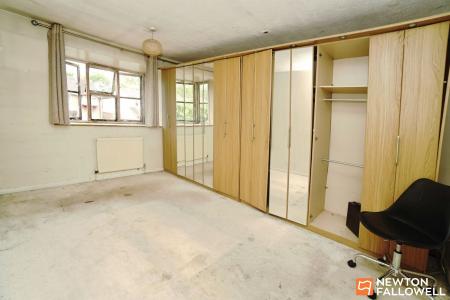 4 bedroom Semi-detached house for sale in Abberton Way, Loughborough, LE11