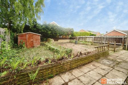 4 bedroom Semi-detached house for sale in Abberton Way, Loughborough, LE11