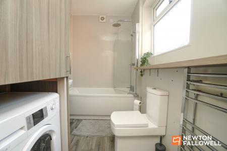 2 bedroom Terraced House for sale in Victoria Street, Loughborough, LE11