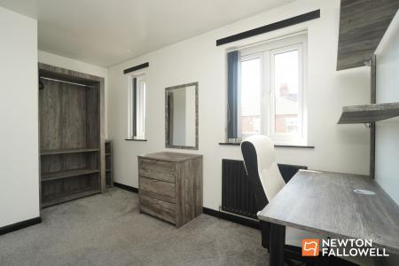 2 bedroom Terraced House for sale in Havelock Street, Loughborough, LE11