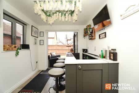 4 bedroom Detached house for sale in Edward Phillipps Road, Hathern, LE12