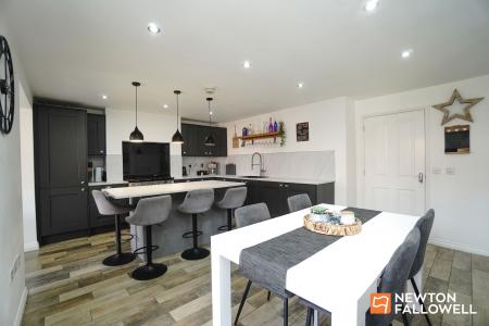 4 bedroom Detached house for sale in Edward Phillipps Road, Hathern, LE12