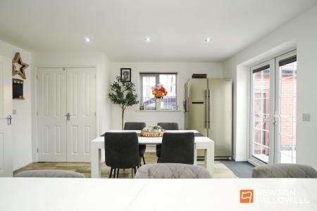 4 bedroom Detached house for sale in Edward Phillipps Road, Hathern, LE12