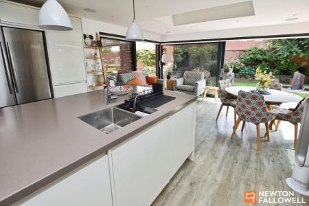4 bedroom Detached house for sale in St. Phillips Road, Burton-On-The-Wolds, LE12