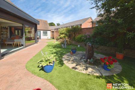 4 bedroom Detached house for sale in St. Phillips Road, Burton-On-The-Wolds, LE12