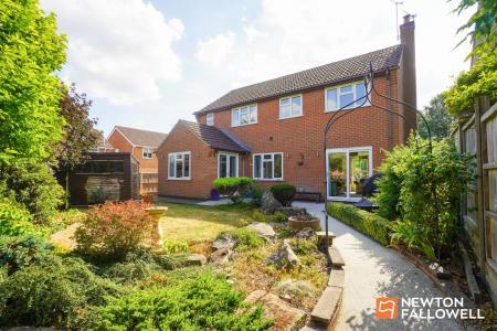 4 bedroom Detached house for sale in Loweswater Close, Barrow Upon Soar, LE12