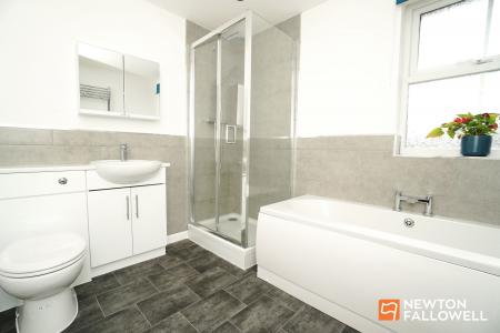 4 bedroom Detached house for sale in Loweswater Close, Barrow Upon Soar, LE12