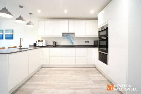 4 bedroom Detached house for sale in Loweswater Close, Barrow Upon Soar, LE12