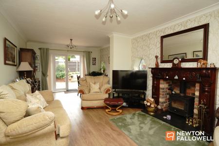 3 bedroom Detached house for sale in Byron Street, Loughborough, LE11