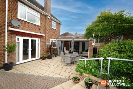 3 bedroom Detached house for sale in Byron Street, Loughborough, LE11