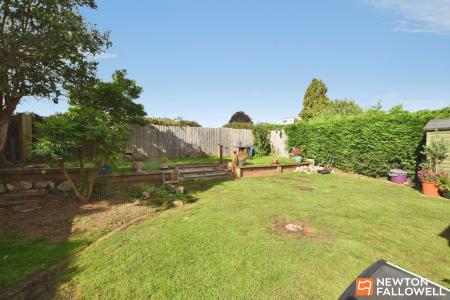 4 bedroom Detached bungalow for sale in Foxhills, Kegworth, DE74