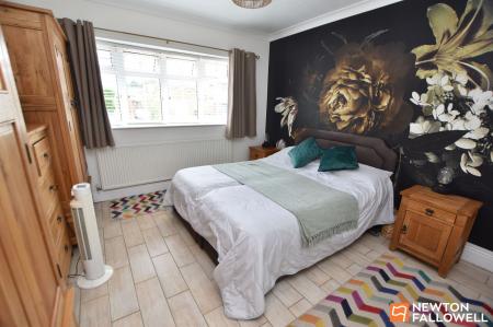 4 bedroom Detached bungalow for sale in Foxhills, Kegworth, DE74
