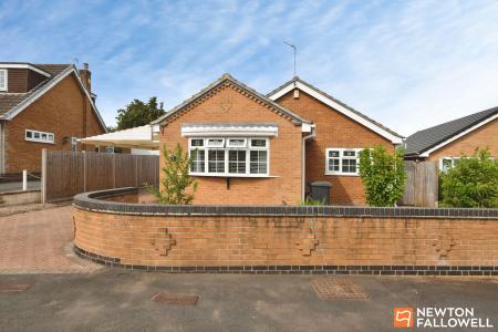 4 bedroom Detached bungalow for sale in Foxhills, Kegworth, DE74