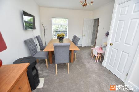 4 bedroom Detached bungalow for sale in Foxhills, Kegworth, DE74