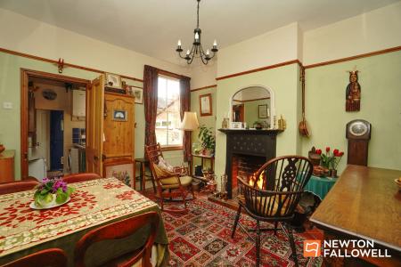 3 bedroom Terraced House for sale in Edward Street, Loughborough, LE11