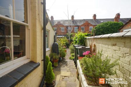 3 bedroom Terraced House for sale in Edward Street, Loughborough, LE11