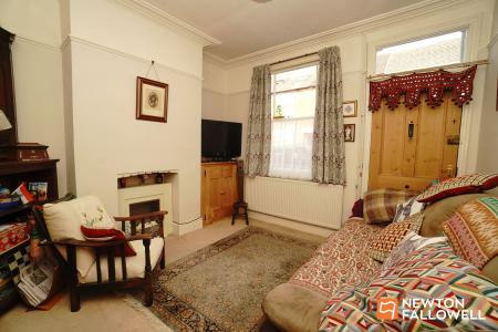 3 bedroom Terraced House for sale in Edward Street, Loughborough, LE11