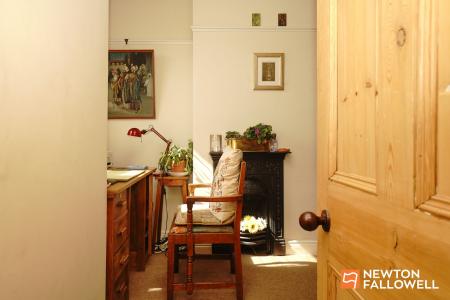 3 bedroom Terraced House for sale in Edward Street, Loughborough, LE11