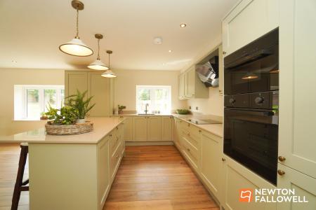 4 bedroom Detached house for sale in The Nook, East Leake, LE12