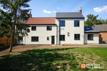 4 bedroom Detached house for sale in The Nook, East Leake, LE12