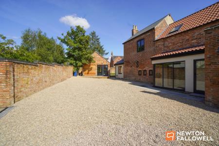 4 bedroom Detached house for sale in The Nook, East Leake, LE12