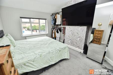 3 bedroom Semi-detached house for sale in Park Road, Loughborough, LE11