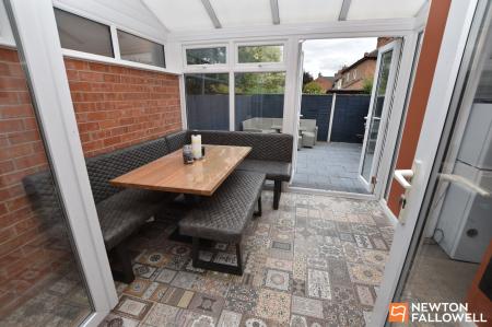 3 bedroom Semi-detached house for sale in Park Road, Loughborough, LE11