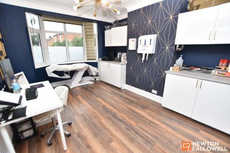 3 bedroom Semi-detached house for sale in Park Road, Loughborough, LE11