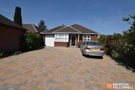 2 bedroom Detached bungalow for sale in Hathern Road, Shepshed, LE12