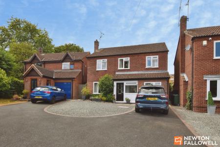 5 bedroom Detached house for sale in Linley Avenue, Shepshed, LE12