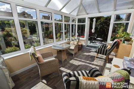 5 bedroom Detached house for sale in Linley Avenue, Shepshed, LE12