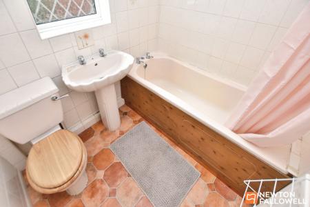 2 bedroom Semi-detached bungalow for sale in Foxcote Drive, Loughborough, LE11