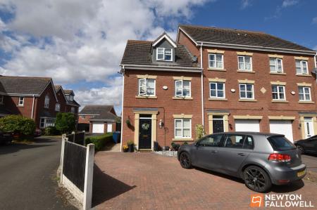3 bedroom End of terrace house for sale in Osier Fields, East Leake, LE12