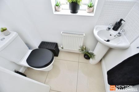 3 bedroom End of terrace house for sale in Osier Fields, East Leake, LE12