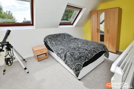 6 bedroom Detached house for sale in Barrow Road, Burton-On-The-Wolds, LE12