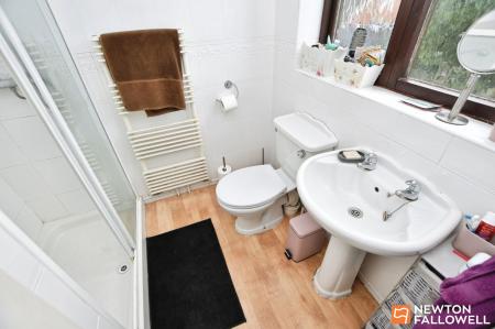 6 bedroom Detached house for sale in Barrow Road, Burton-On-The-Wolds, LE12
