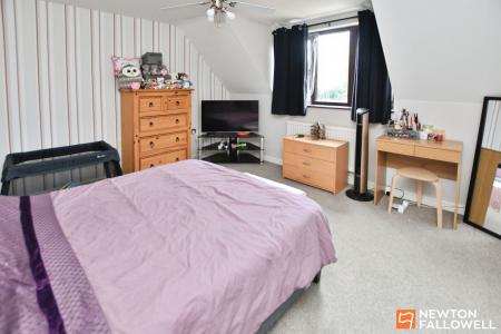 6 bedroom Detached house for sale in Barrow Road, Burton-On-The-Wolds, LE12