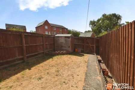 2 bedroom Terraced House for sale in Highland Drive, Loughborough, LE11