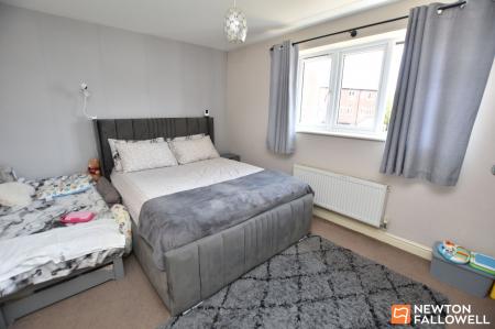 2 bedroom Terraced House for sale in Highland Drive, Loughborough, LE11