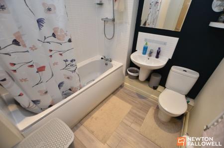2 bedroom Terraced House for sale in Highland Drive, Loughborough, LE11